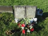 image of grave number 821064